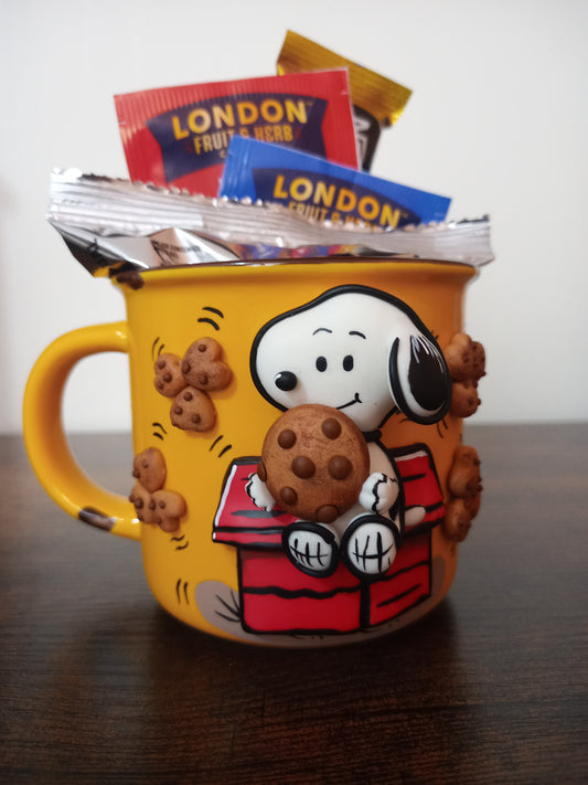 Taza de Snoopy amarilla